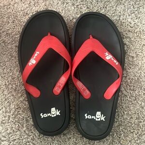 Sanuk sidewalk surfer flip-flops